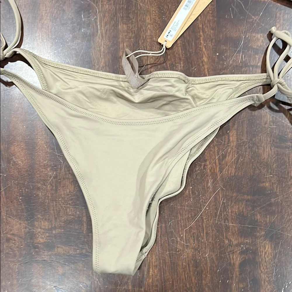 SKIMS DIPPED TIE BOTTOM dessert